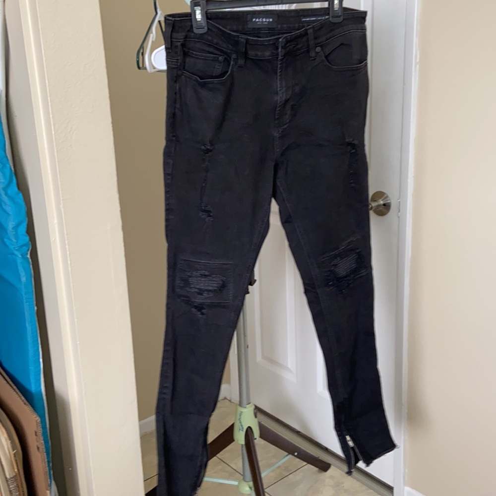 Jean - Picture 2 of 3